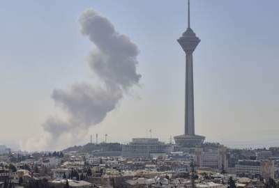 عاجل: دوي انفجارات متتالیة في وسط طهران  <img src="https://cdn.avapress.net/images/video_icon.png" width="16" height="16" border="0" align="top">