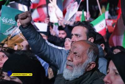 گزارش تصویری/ سومین شب تجدید بیعت ملت ایران با آرمان‌های «رهبر شهید» در میدان انقلاب اسلامی تهران  