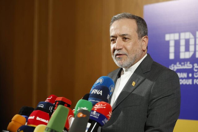 عراقچی: به متجاوزان درسی سخت خواهیم داد