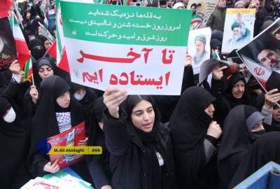 گزارشی از حضور حماسی انصار و مهاجرین قم در راهپیمایی روز قدس؛ بیعت با رهبر انقلاب و تأکید بر حمایت از فلسطین