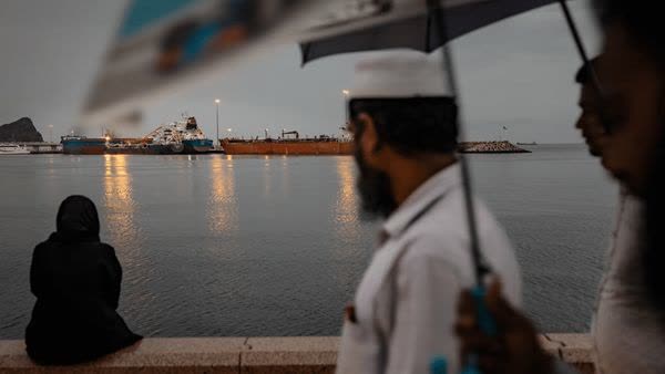 ایران: دریافت هزینه برای عبور ایمن کشتی‌ها از تنگه هرمز ادامه دارد