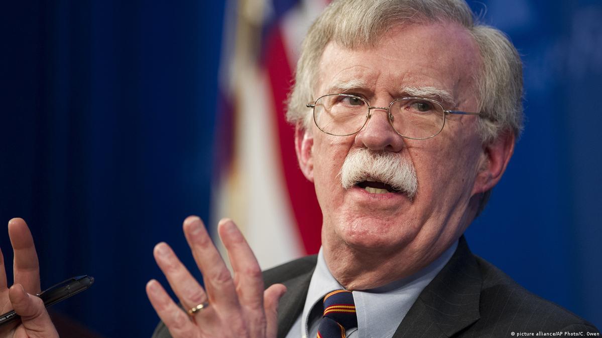 بولتون: امارت اسلامی برای بهبود روابط با امریکا باید در تغییر نظام ایران همکاری کند