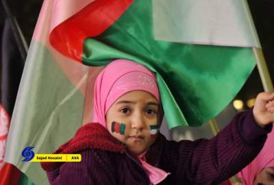 Video/ 10,000 Afghan refugees roar in holy Mashhad to support the Islamic Republic of Iran and pledge allegiance to the third leader of the Islamic Revolution  