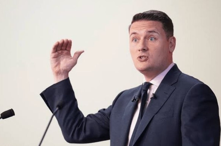 British Minister Criticizes Trump After Failed Peace Talks in Islamabad