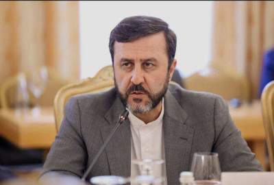 معاون وزارت خارجه ایران: به ناوهای فرانسوی و انگلیسی در تنگه هرمز پاسخ قاطع و فوری می‌دهیم