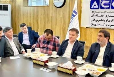 افغانستان و ازبکستان بر توسعه همکاری‌های اقتصادی و تجاری تأکید کردند
