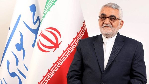 بروجردی: در صورت اشتباه امریکا، پایگاه‌های فرامنطقه‌ای آن را هدف قرار می‌دهیم