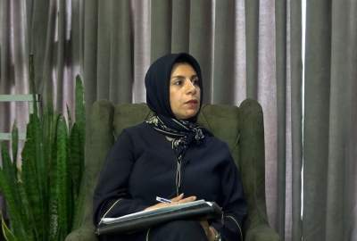 افغان مهاجره ښځه په ایران کې د پوهنتون استاده شوه  