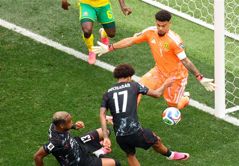 کانادا با گل دقیقه ۹۰+۲ از سد آفریقای جنوبی گذشت / اولین تیم صعودکننده به یک‌هشتم نهایی