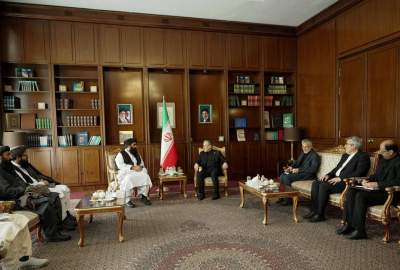 أميرخان متقي يلتقي في طهران مع سيد عباس عراقجي؛ وفد أفغاني يتوجه إلى إيران للمشاركة في مراسم تشييع زعيم الثورة الإسلامية الشهيد