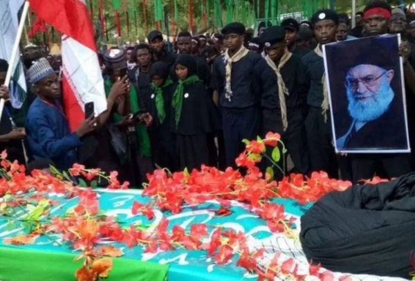 تشییع نمادین رهبر شهید انقلاب اسلامی توسط شیعیان نایجریا