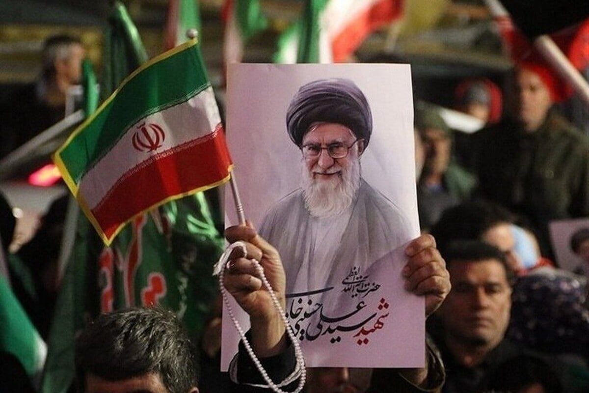 یک تاریخ به تو بدهکاریم! (در سوگ قائد شهید امت، خامنه‌ای عزیز)