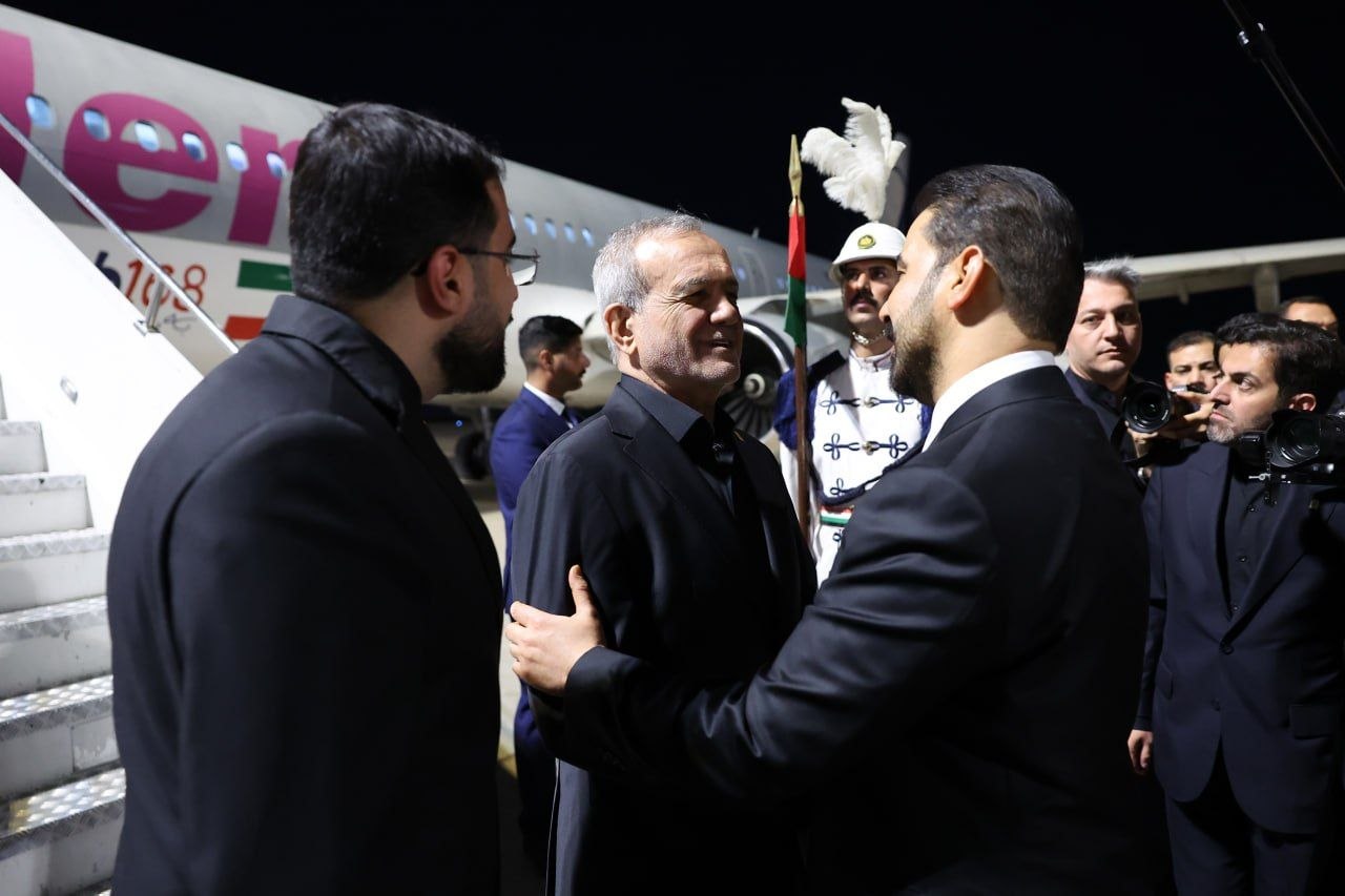 رئیس جمهور ایران برای شرکت در مراسم استقبال از پیکر رهبر شهید انقلاب اسلامی وارد نجف شد