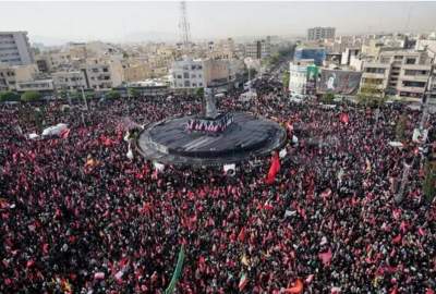أكثر من 10 ملايين شخص شاركوا في مراسم تشييع جثمان قائد الثورة الإسلامية الشهيد في العراق