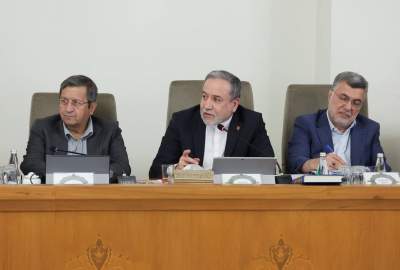 عراقچی: مذاکرات با عمان در مسیر نهایی شدن است/بقائی: مدیریت آینده تنگه هرمز بر عهده ایران و با مشورت عمان است