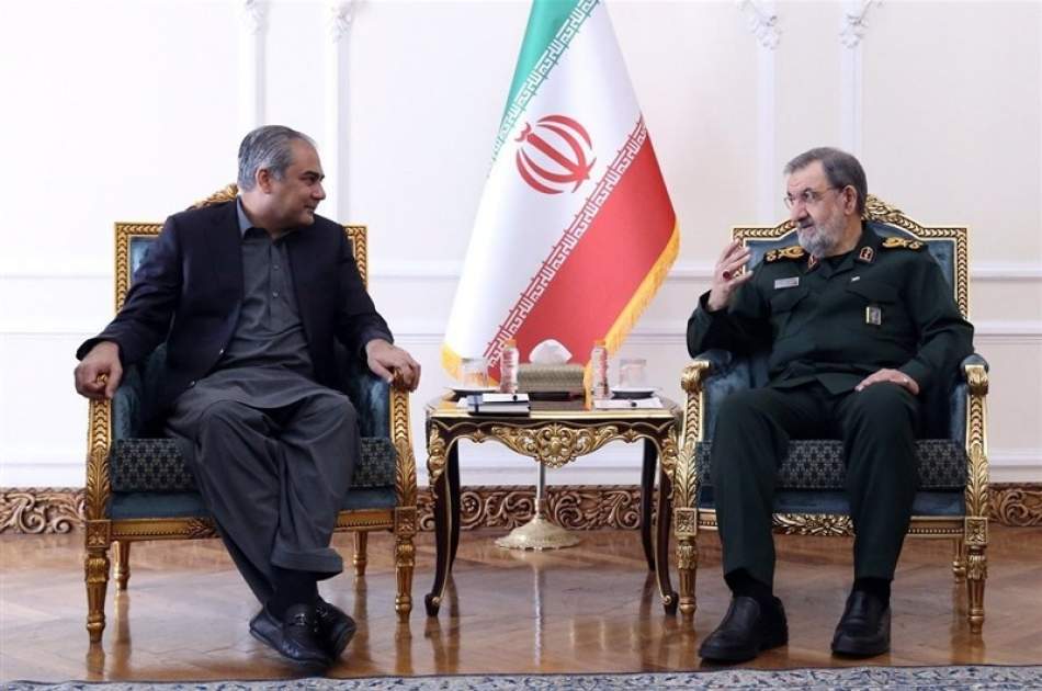 دیدار وزیر داخله پاکستان با دبیر شورای عالی امنیت ملی ایران؛ تأکید تهران و اسلام‌آباد بر تعمیق روابط و حل بحران‌های منطقه‌ای